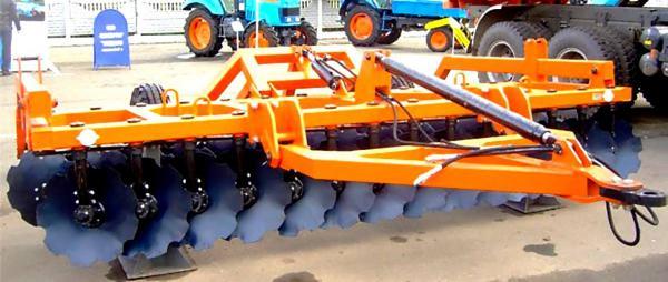 Борона дисковая прицепная двухрядная БДМ 4Х2П со спиральным шлейф-катком